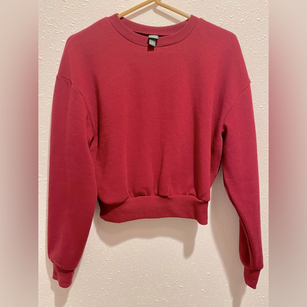 Women’s crop sweatshirt-NWOT*